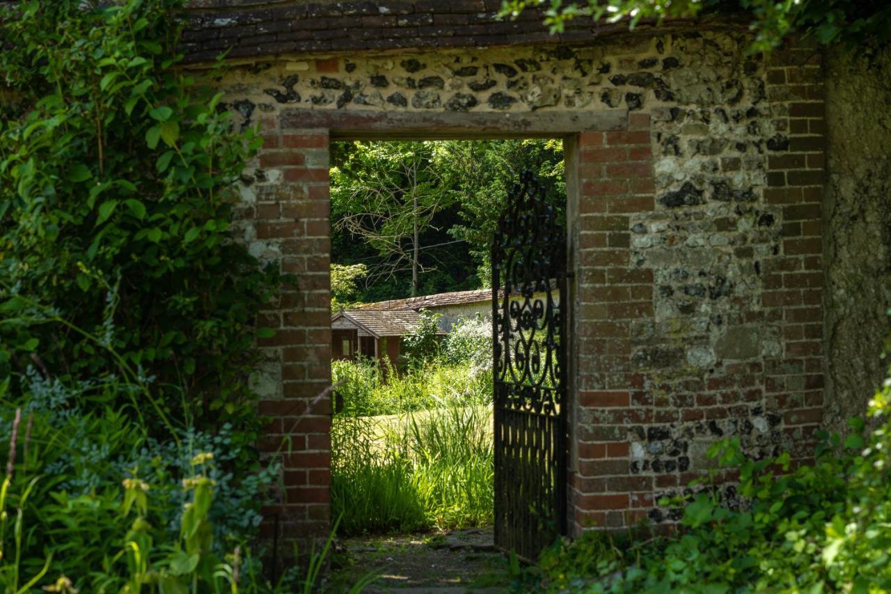 Henge Estate - Restored Manor House, Up To 11 En-Suite Bedrooms Shrewton Екстериор снимка